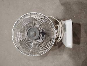 lot 99SK image: Mini Fan (602905)