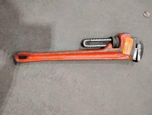 lot 104SK image: Pipe Wrench (602915)