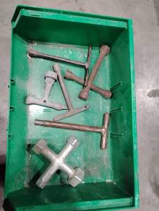 lot 115SK image: Lot of Misc. Tools and Parts (602808)