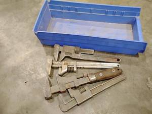 lot 118SK image: Lot of Pipe Wrenches (602800)