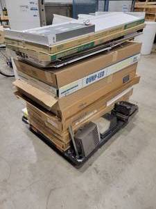 lot 144SK image: Pallet of Misc. Lights (603492)