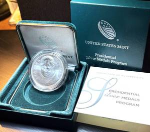 lot 10 image: 2021 William Henry Harrison Presidential Medal in OGP, Mint Fresh, 1oz .999, Matte Finish, 14,082 Minted