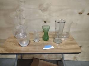 lot 14 image: 6 Assorted Glass Vases