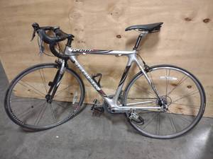 lot 21 image: Trek 5000 Series Road Bicycle Carbon Frame and Fork Bontrager