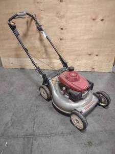 lot 56 image: HONDA Easy Start GCV 160 Smart Drive Lawnmower