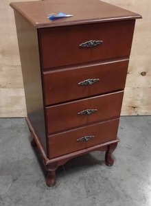 lot 87 image: 2 Drawer Cabinet