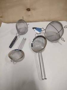lot 97 image: 4 Hand mesh SifterStrainers