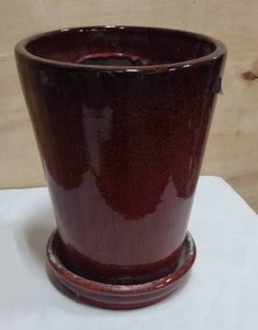 lot 107 image: Ceramic Planter