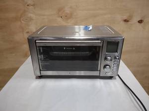 lot 104 image: Emeril Lagasse Toaster OvenAir FryerSlow CookerRotisserie Dehydrator
