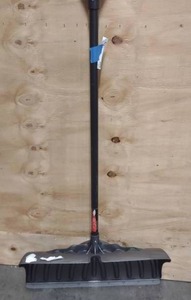 lot 172 image: Snow Shovel