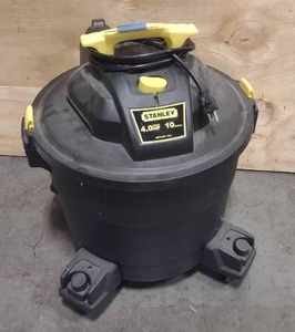 lot 178 image: Stanley 4 Hp 10 Gal. Shop Vac