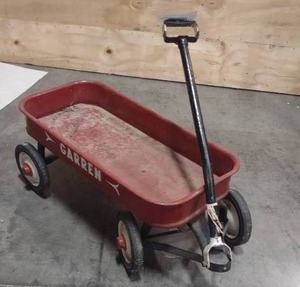 lot 179 image: Vintage Red Wagon