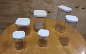 lot 188 image: 6 OXO Soft Works Food Storage