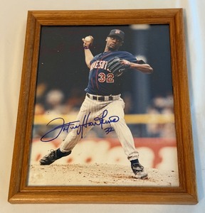 lot 141 image: LaTroy Hawkings Signed 8x10 Minnesota Twins Baseball Photo