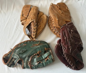 lot 162 image: (4) Vintage Baseball Gloves