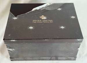lot 4A image: 2004 Upper Deck High Gloss Factory Set - RARE - Baseball Cards