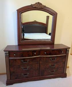 lot 4 image: MB - Mirrored Dresser With Arch Mirror - Burl Wood Veneer