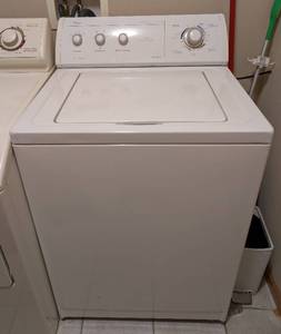 lot 74 image: Whirlpool Ultimate Care II Washer - Top-Load 27 x 25.5 x 44.5 in