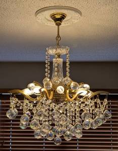 lot 77A image: K - Crystal Chandelier