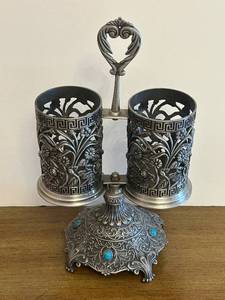 lot 156C image: BR1 -Vintage Silver Plated Holder  Vintage Silver Plated Salt and Pepper  Wine Stand