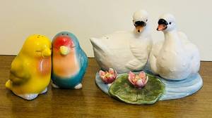 lot 186C image: BR1 - Westland Swan & Duck Salt & Pepper Shaker Set on Lily Pad Base - 4 Pieces