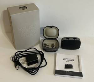 lot 193C image: BR1 - Widex sRIC Charger WPT03 Model Hearing Aid Charger w 2 Aids, Case & Power Adapter