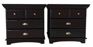 lot 51H image: Pair of Palliser 3 -Drawer Nightstands