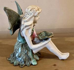 lot 86H image: Ceramic or Resin Ferry Figurine - The Ferry Collection