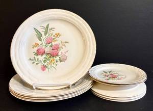 lot 176H image: Vintage Air Flow by Stetson China - 4 Plates & 5 Saucers, 6 in Dia Floral Bouquet