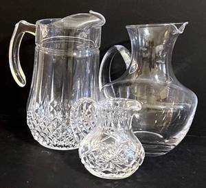 lot 258H image: Crystal Glass Pitchers - Set of 3 with Diamond-Cut Pattern