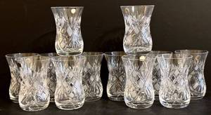 lot 273H image: Handmade Crystal Cut Glass Tumblers - 3.5 in Tall - Diamond Pattern