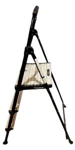 lot 402H image: Costco Stepstool & Ladder - 48-Inch Tall, 3-Step Folding Steel Stand