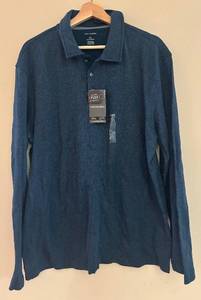 lot 387R image: MB - New Van Heusen Classic Fit Shirt - Size XL
