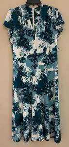 lot 428R image: MB - Maggy London Floral Print Dress - Size 12