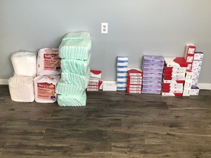 lot 200 image: Lot of Medical Supplies