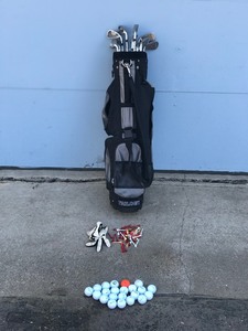 lot 22 image: Trilogy Golf Bag with Golf Clubs & Accessories