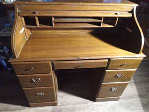 lot 25 image: Vintage roll top desk