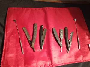 lot 26 image: Vintage #25 Geneva Straight razor, vintage Durham Demonstrator straight razor, vintage H. Broker & Co. Germany straight razor, 1 other vintage straight razor and 2 vintage dental mirrors