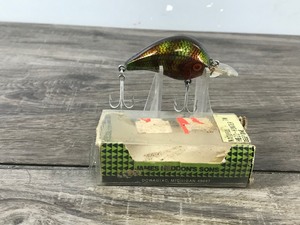 lot 224 image: Collectible Heddon Natural Hedd-Hunter Deep Dive Fishing Lure in Box
