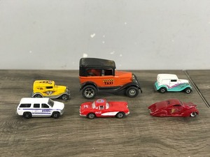 lot 261 image: Collect die Cast Cars - Tonka Taxi - Coca Cola Corvette and More