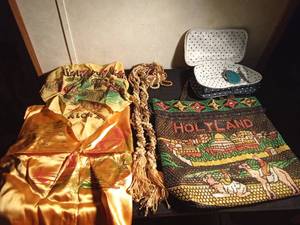 lot 37 image: Handbag, beaded scarf, Hawaiian scarf, Hawaiian pillowcase, and more