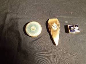 lot 39 image: 2 Vintage powder compacts and pill box