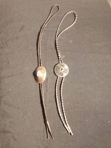 lot 43 image: Sterling & turquoise bolo and 1 other bolo