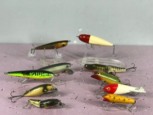 lot 305 image: Lot of 10 Collectible Wooden Fishing Lures - see description for more info