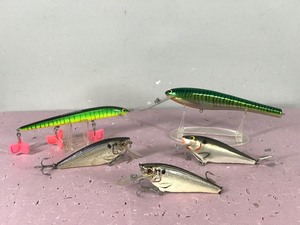 lot 323 image: Lot of 5 Large Fishing Lures - some say Bagley on them