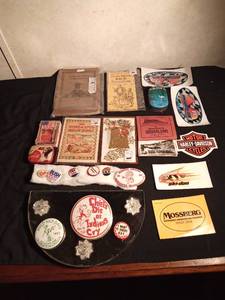 lot 82 image: Lot of vintage advertising, pins and more
