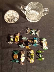 lot 117 image: Sugar bowl of vintage glass candy