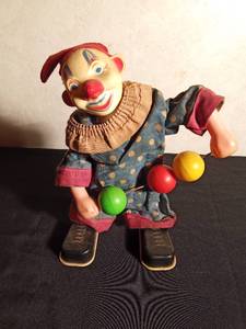 lot 119 image: 1975 Durham Industries plunger clown toy
