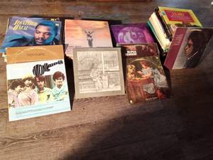 lot 156 image: Lot of vinyl album records