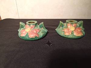lot 177 image: Pair of Roseville Clematis candle holders #1158